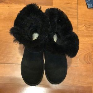 black uggs